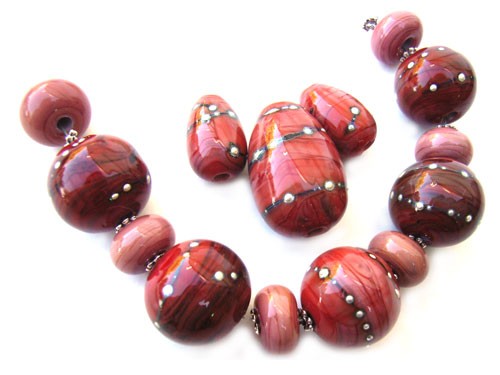 Rhubarb -  Ian Williams Artisan Glass Lampwork Beads